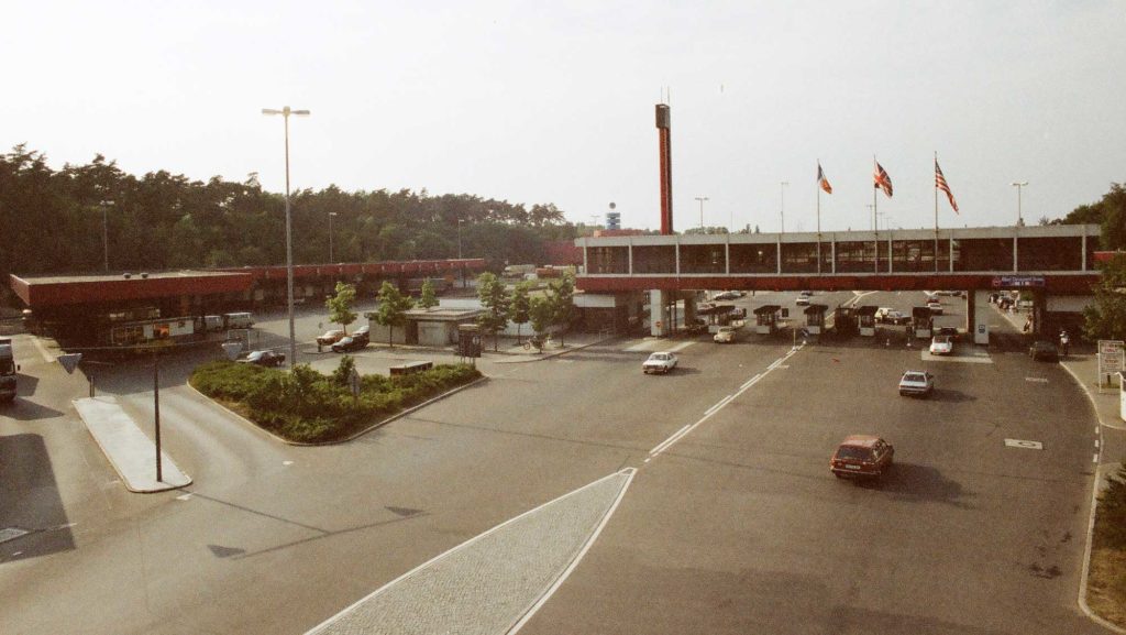 Der Kontrollpunkt "Checkpoint Bravo" im Jahr 1987