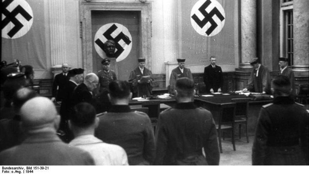 Das Foto zeigt den Volksgerichtshof im Jahr 1944.