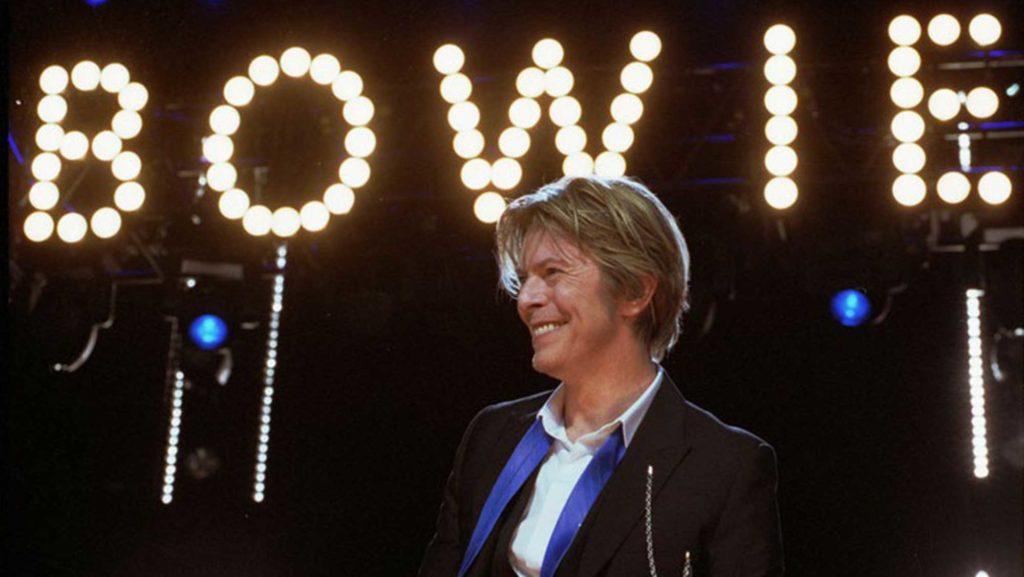 Bowie im Jahr 2002