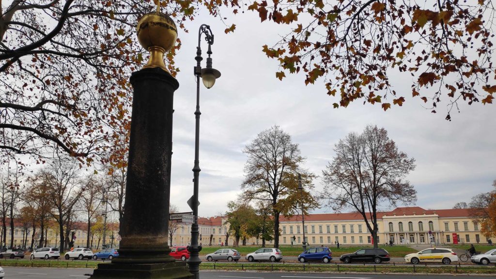 1 Meile von Berlin, Preußische Meiel am Schloss Charlottenburg