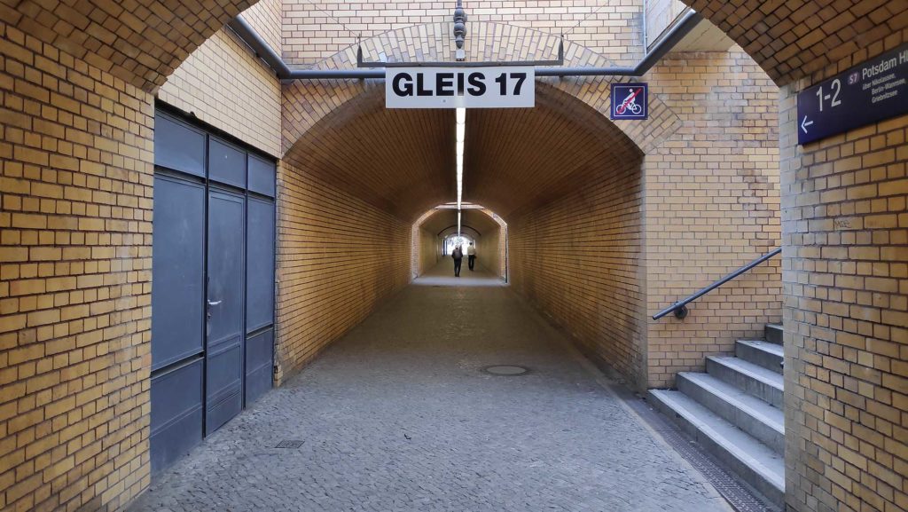 Gleis 17 Berlin-Grunewald Holocaust Deportation