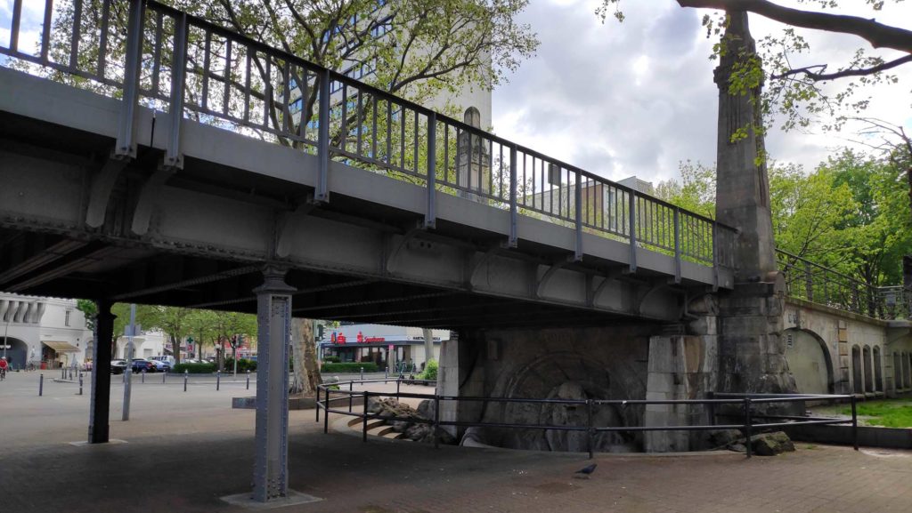 Nollendorfplatz Berlin Schöneberg Nickelmannbrunnen