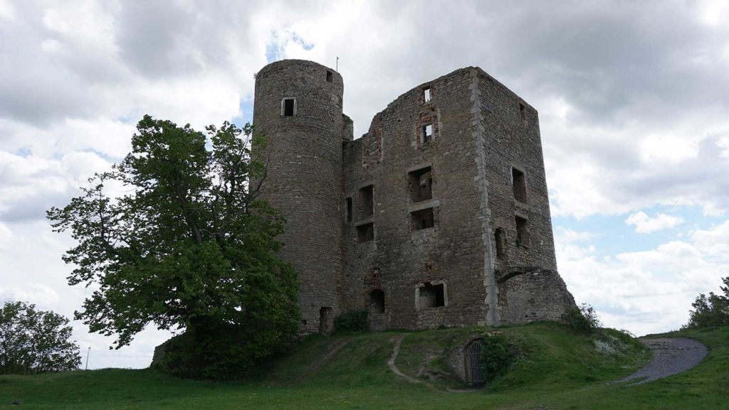 Burg Arnstein im Harz in Sachsen-Anhalt im Ort Arnstein.