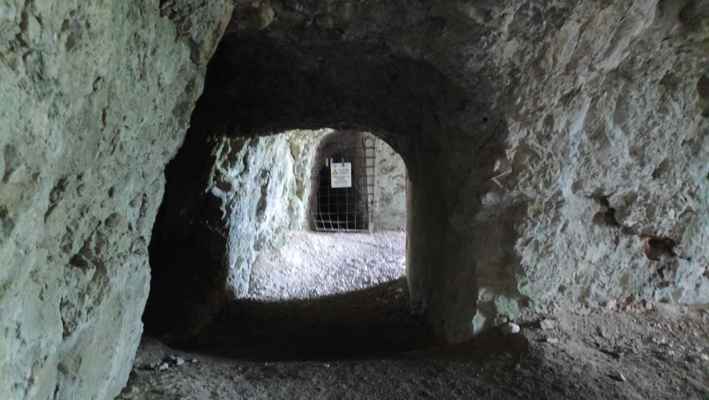 Tunnelsystem im Monte Calisio